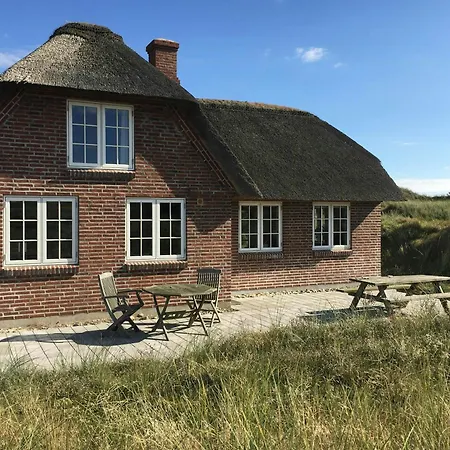 Tatil Evi Thatched House In The First Row By The North Sea *